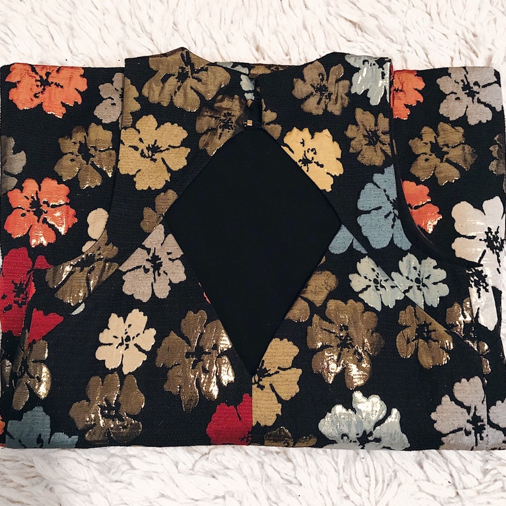 SOLD ✨ Metallic Shimmer Floral Mini Halter Dress - Picture 3 of 6